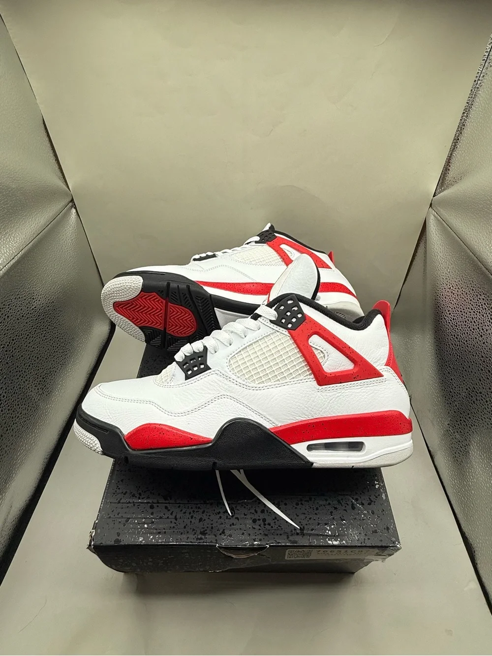 Authentic 2023 Jordan 4 Retro Mid Red Cement Men Size 9.5 Very Clean